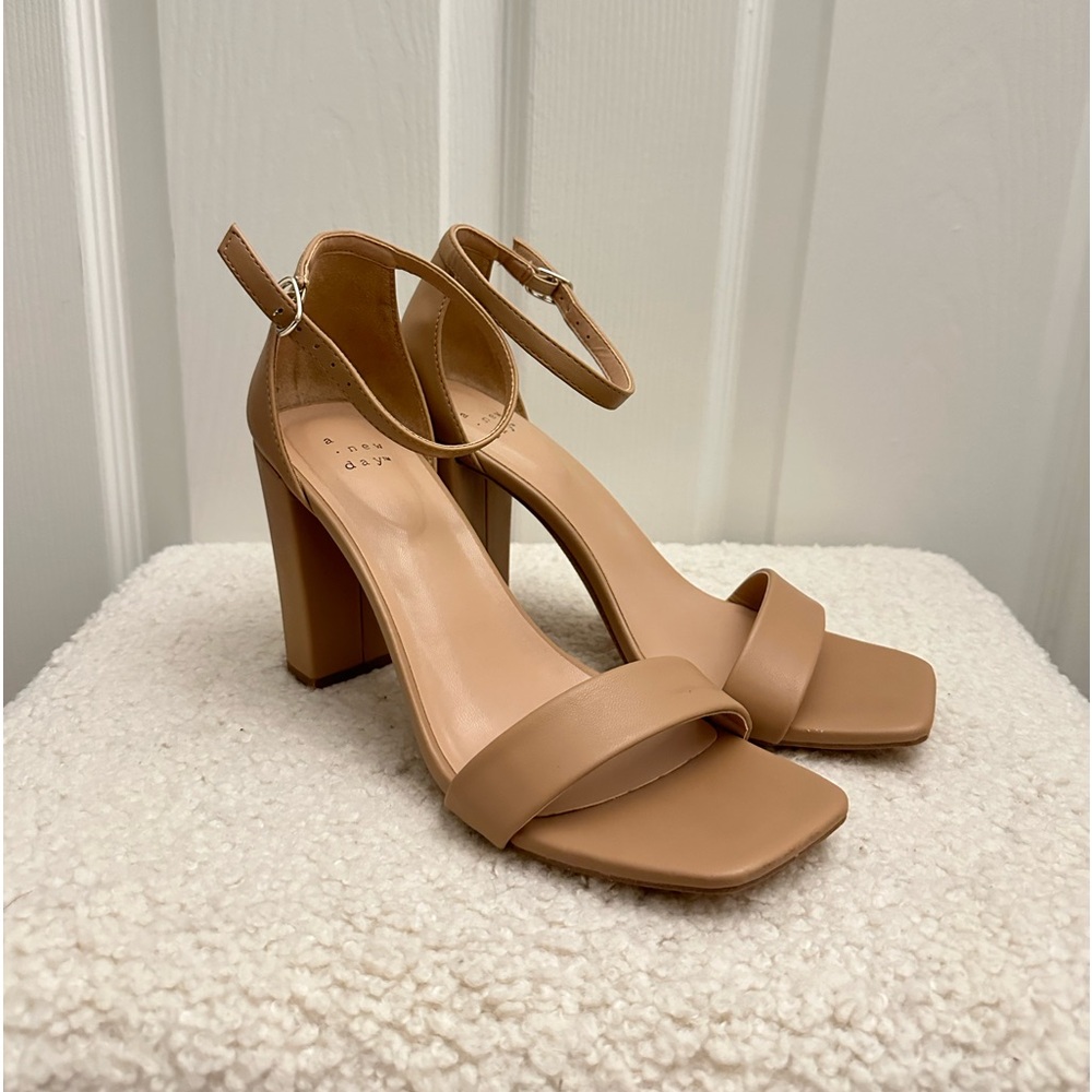 “ A NEW DAY” EMA HEELS IN TAN